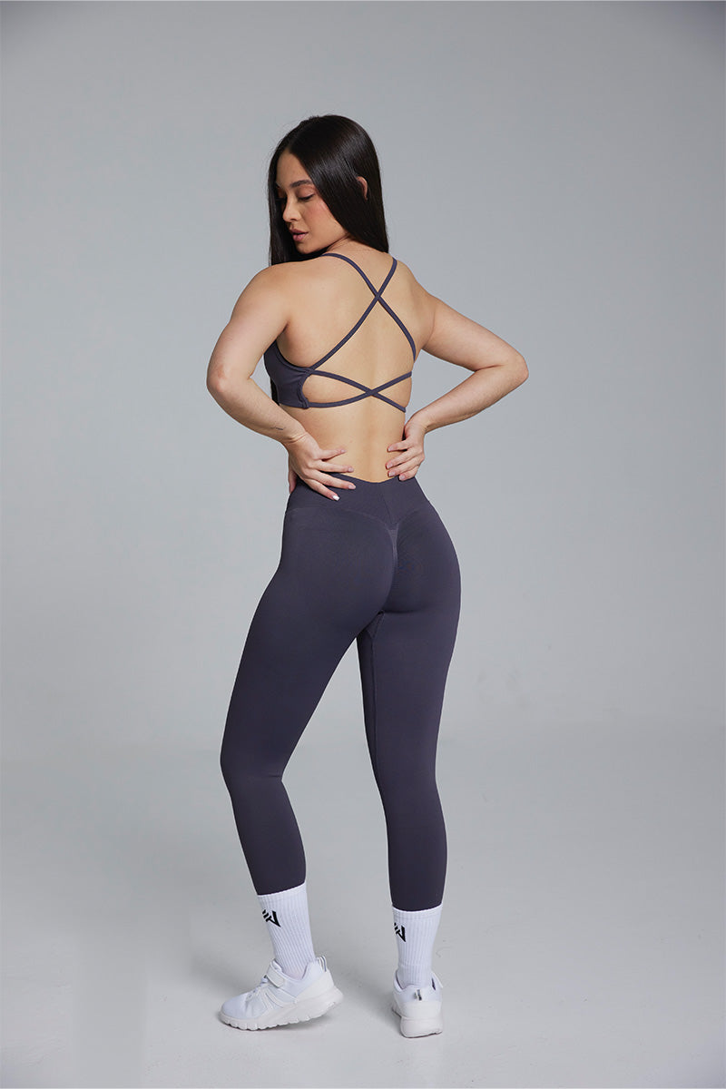 Set deportivo Zen de 3 piezas para mujer en color gris, look funcional – Empowerwear
